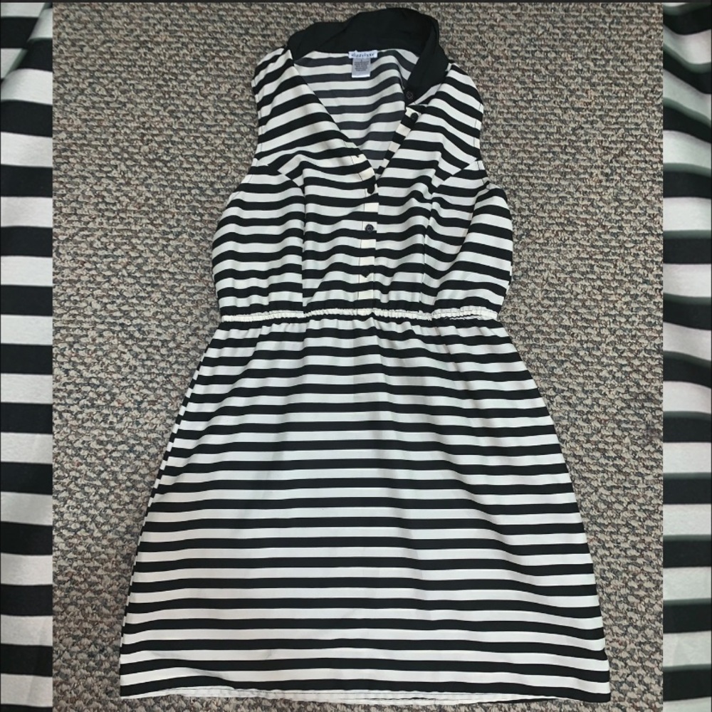 Never worn beautiful dress